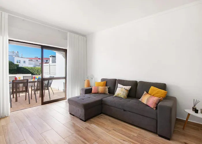 Zeza 阿尔布费拉